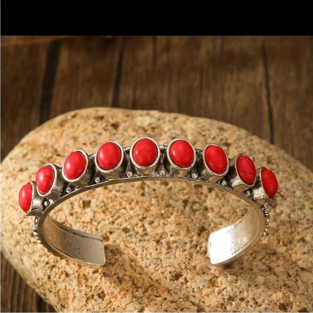 Antique silver tone metal and faux red stones bracelet-NWT - Picture 2 of 2